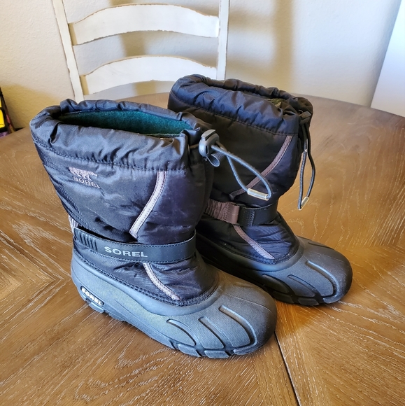 Sorel Flurry Snow boots big kid size 5 - Picture 3 of 8